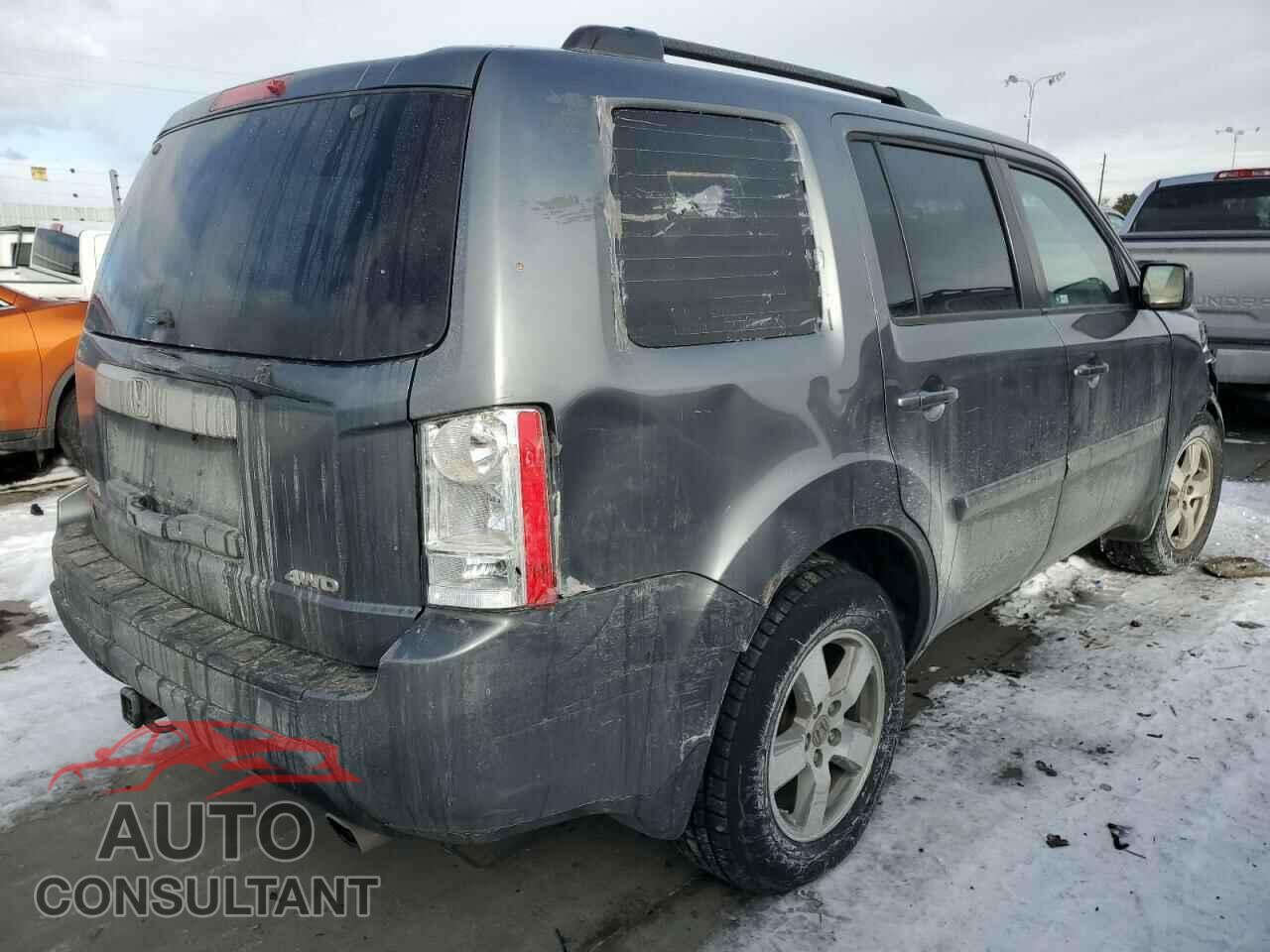 HONDA PILOT 2010 - 5FNYF4H52AB025610