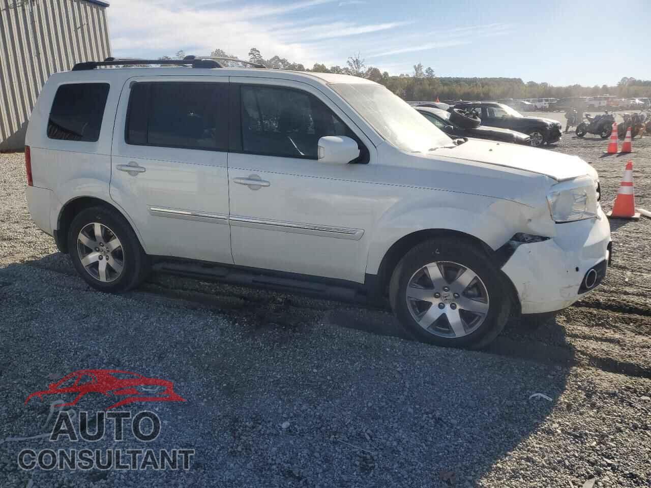 HONDA PILOT 2015 - 5FNYF4H90FB044201