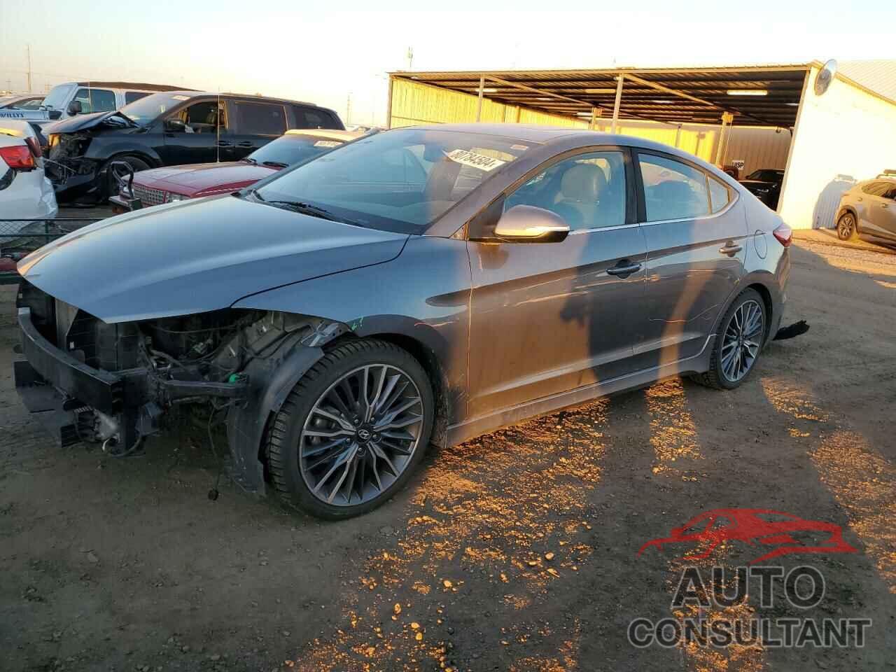 HYUNDAI ELANTRA 2018 - KMHD04LB4JU498957