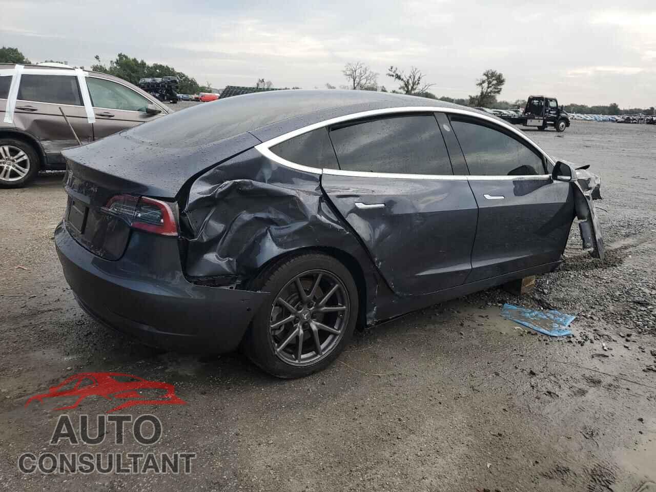 TESLA MODEL 3 2020 - 5YJ3E1EA3LF704883