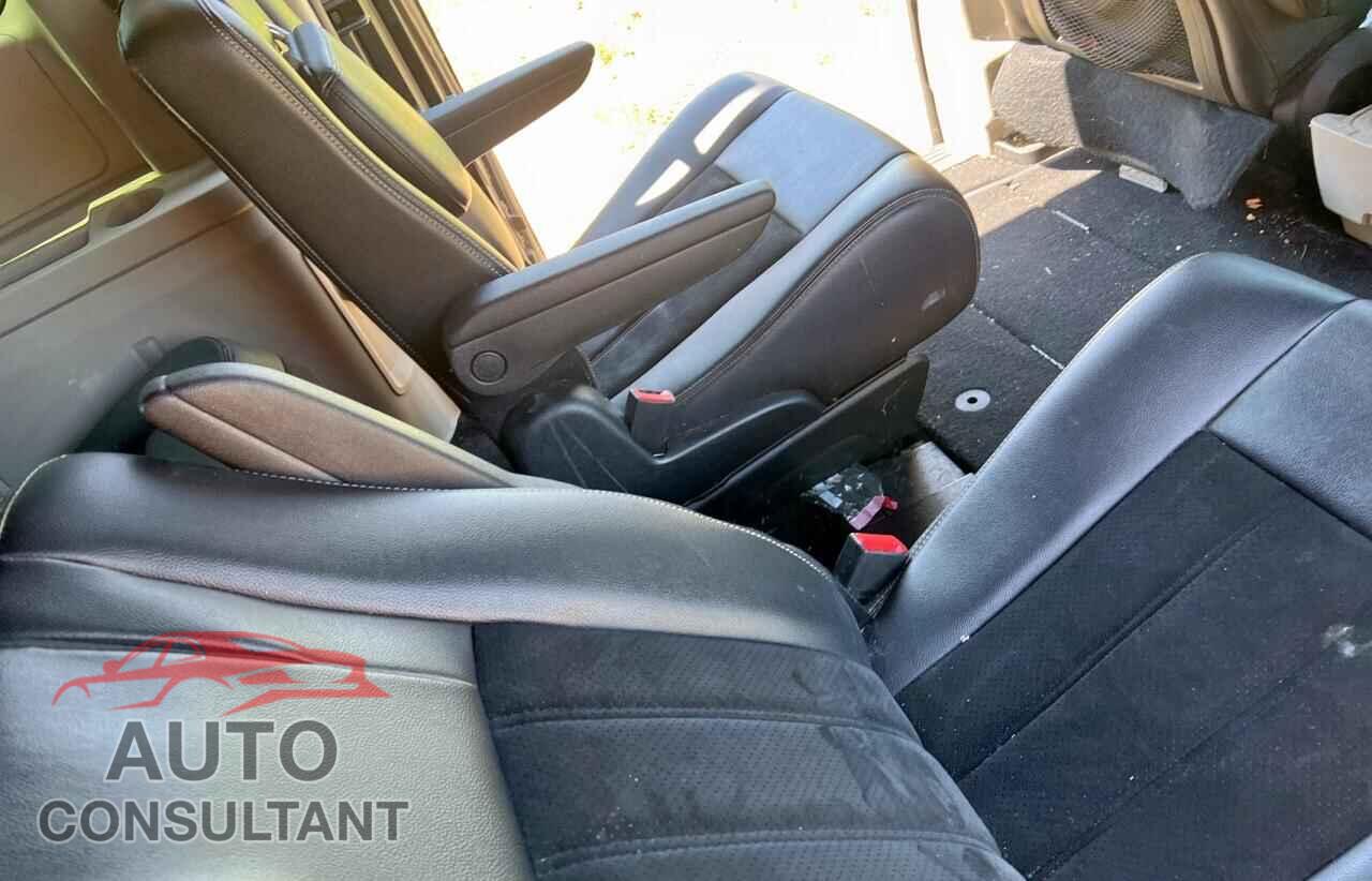 DODGE CARAVAN 2017 - 2C4RDGCG8HR749384