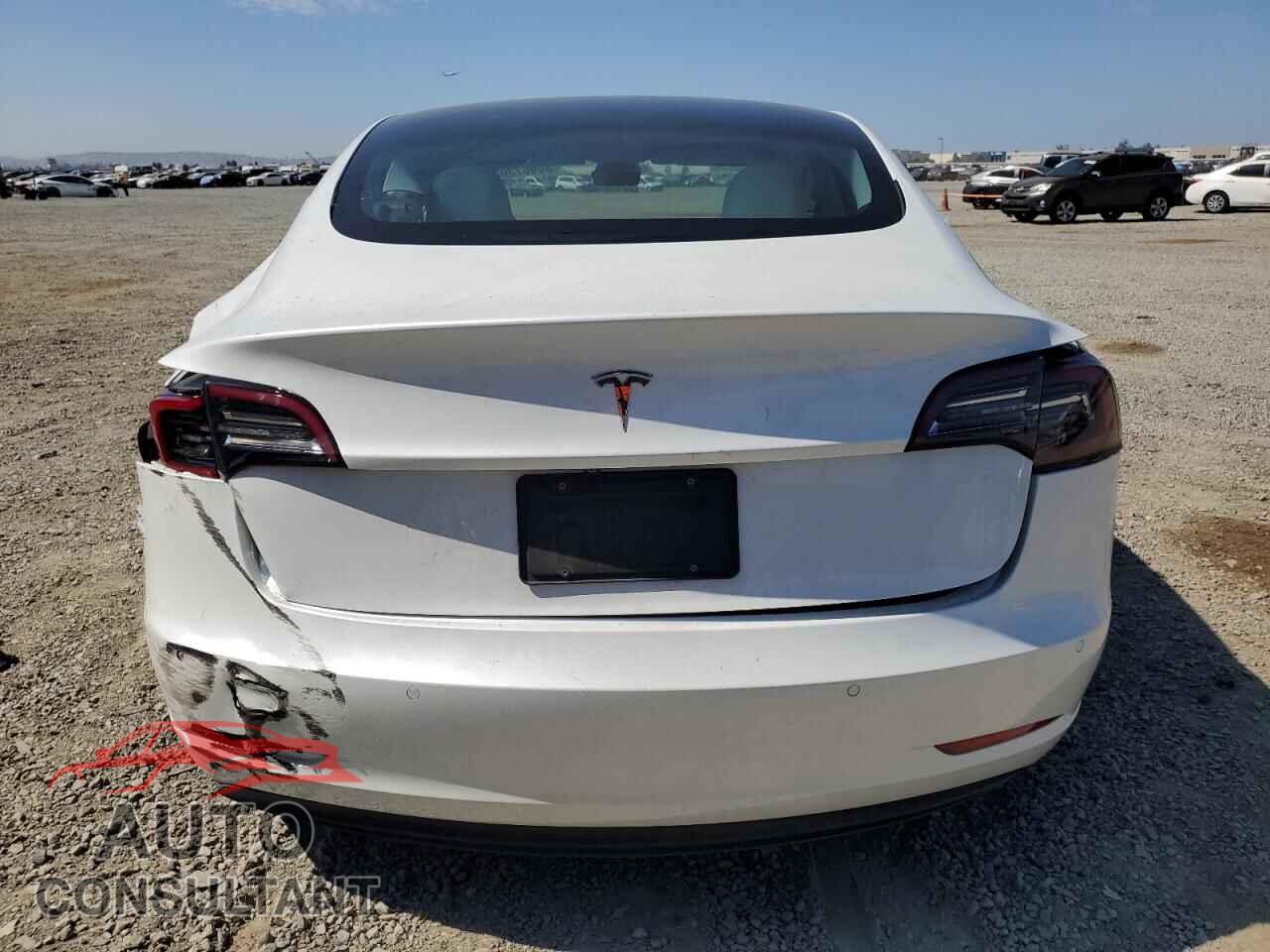 TESLA MODEL 3 2021 - 5YJ3E1EA9MF928600