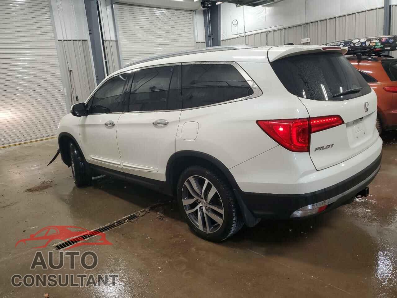 HONDA PILOT 2017 - 5FNYF6H90HB094658