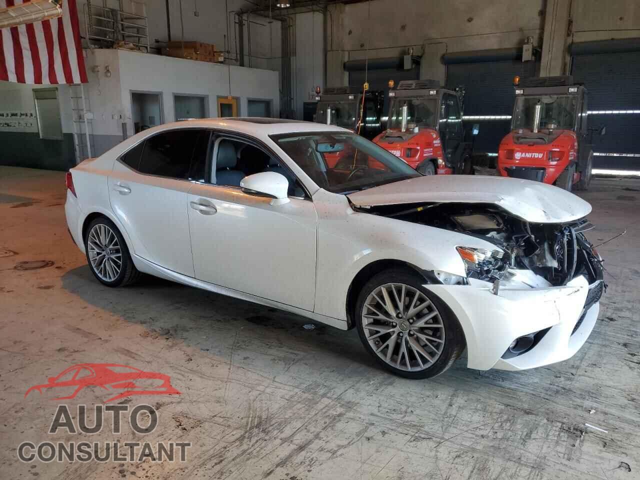 LEXUS IS 2015 - JTHBF1D27F5055323