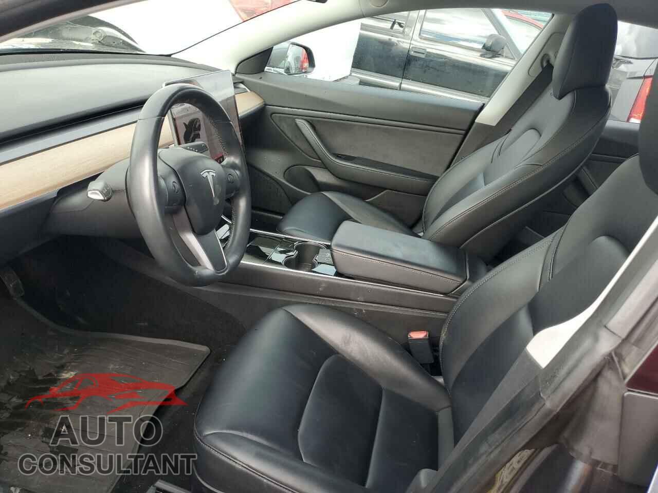 TESLA MODEL 3 2018 - 5YJ3E1EA4JF157586