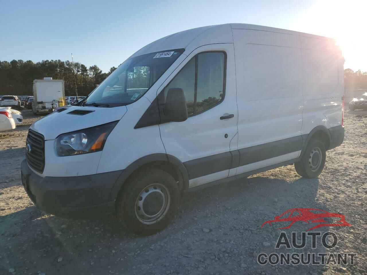 FORD TRANSIT 2018 - 1FTYR1CG6JKA51628