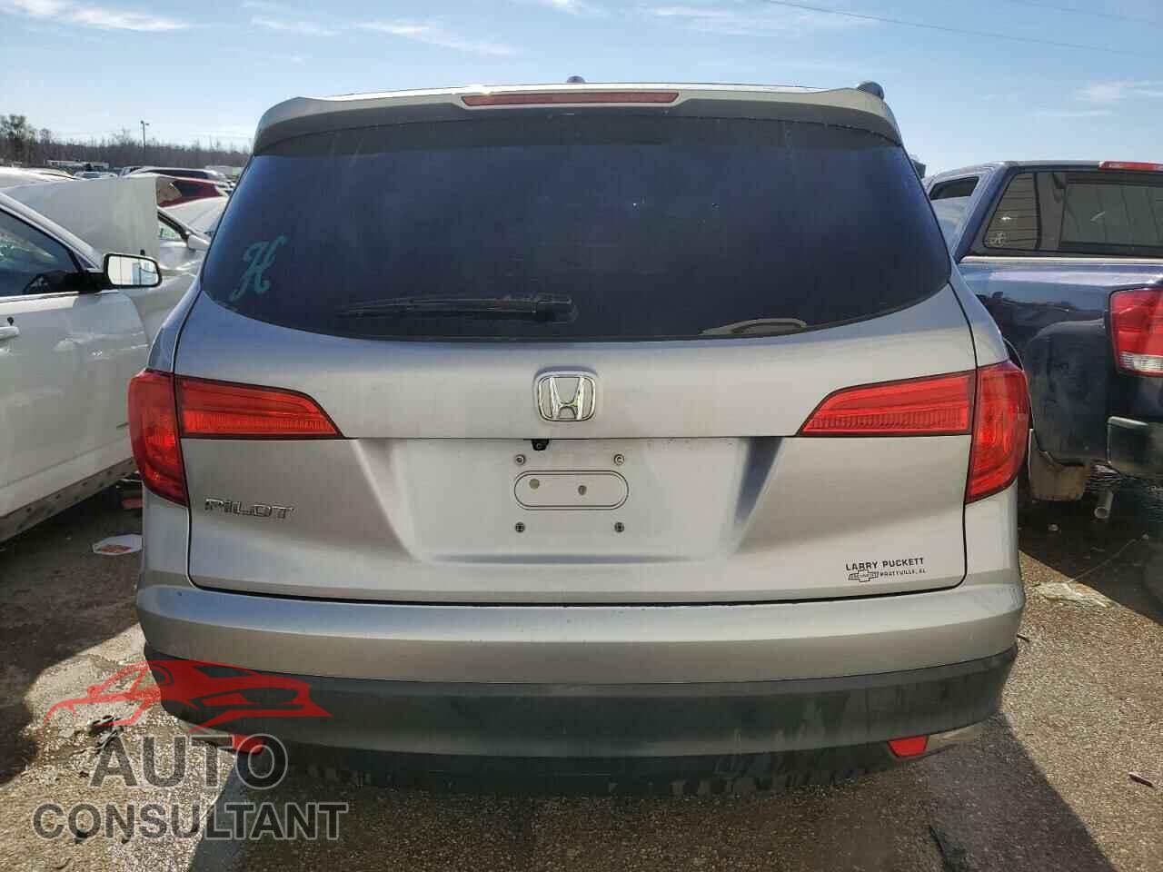 HONDA PILOT 2017 - 5FNYF5H55HB030817
