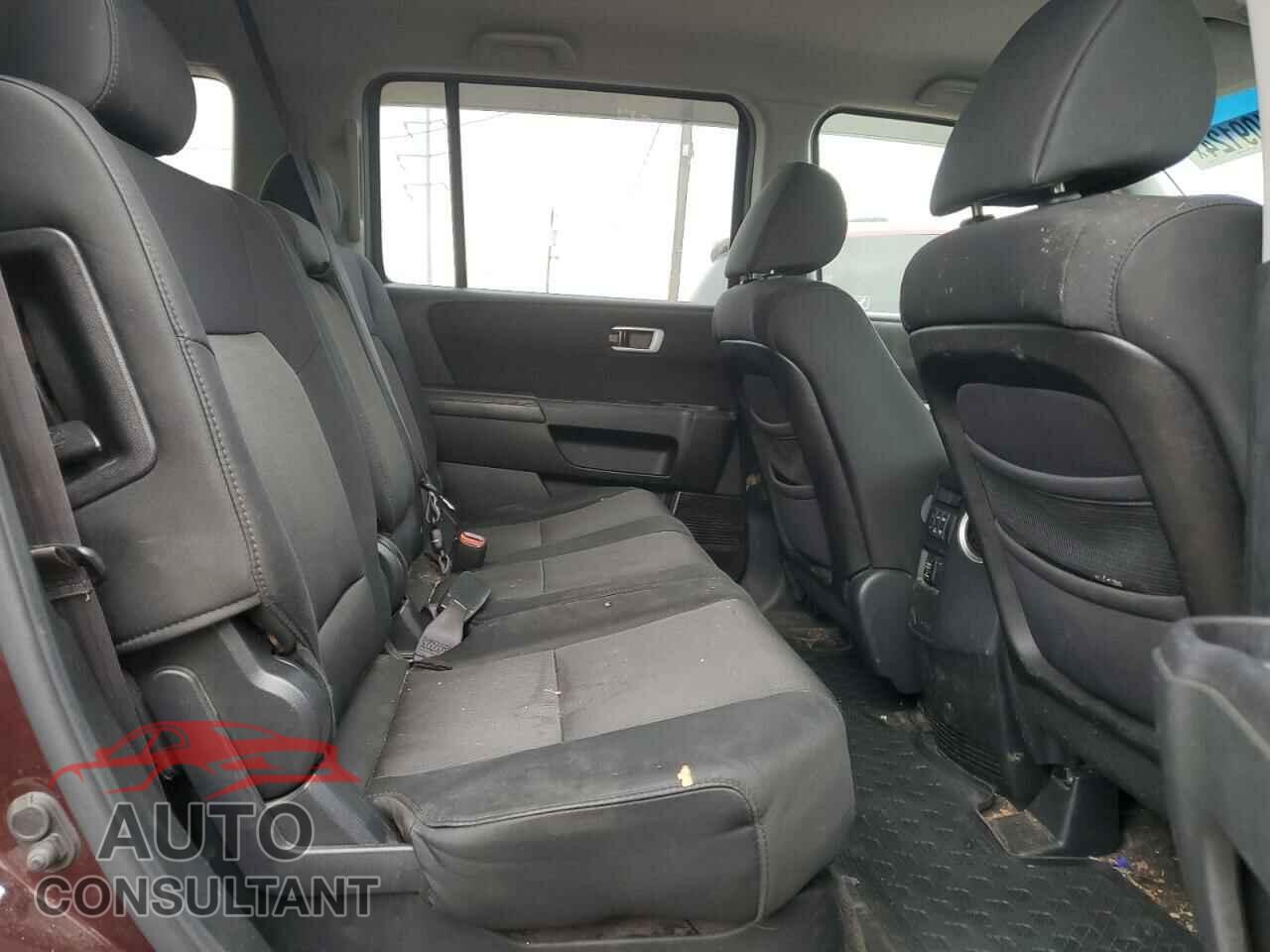 HONDA PILOT 2011 - 5FNYF4H44BB005528