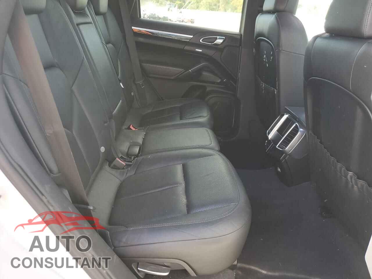 PORSCHE CAYENNE 2012 - WP1AA2A2XCLA11053