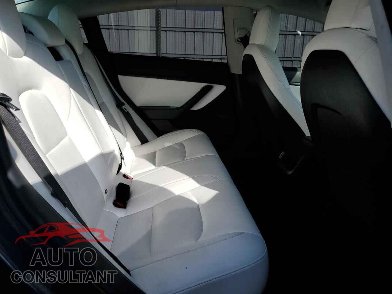 TESLA MODEL 3 2018 - 5YJ3E1EA1JF156010