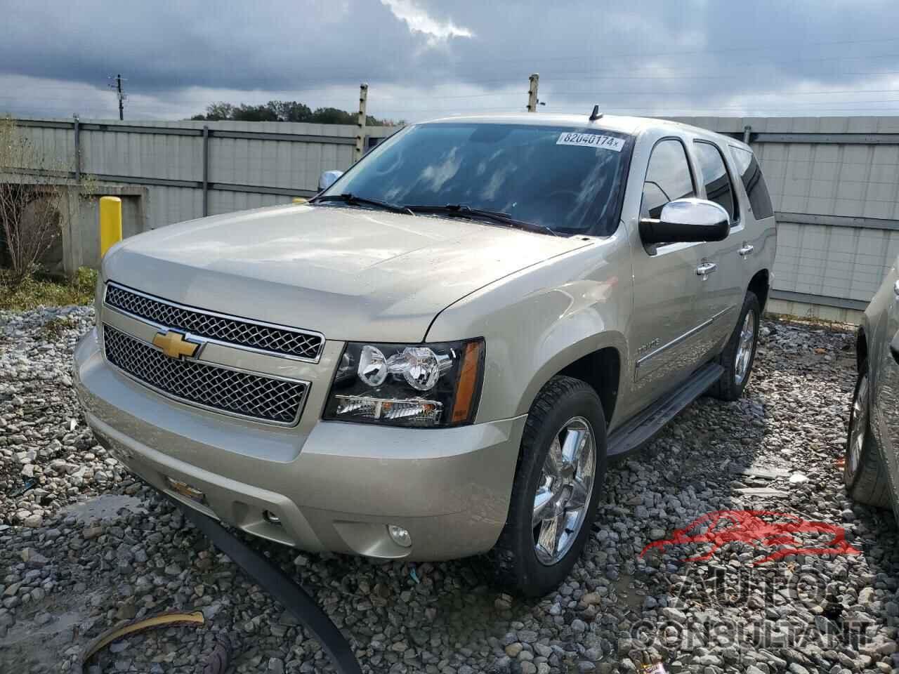 CHEVROLET TAHOE 2013 - 1GNSKCE02DR202912