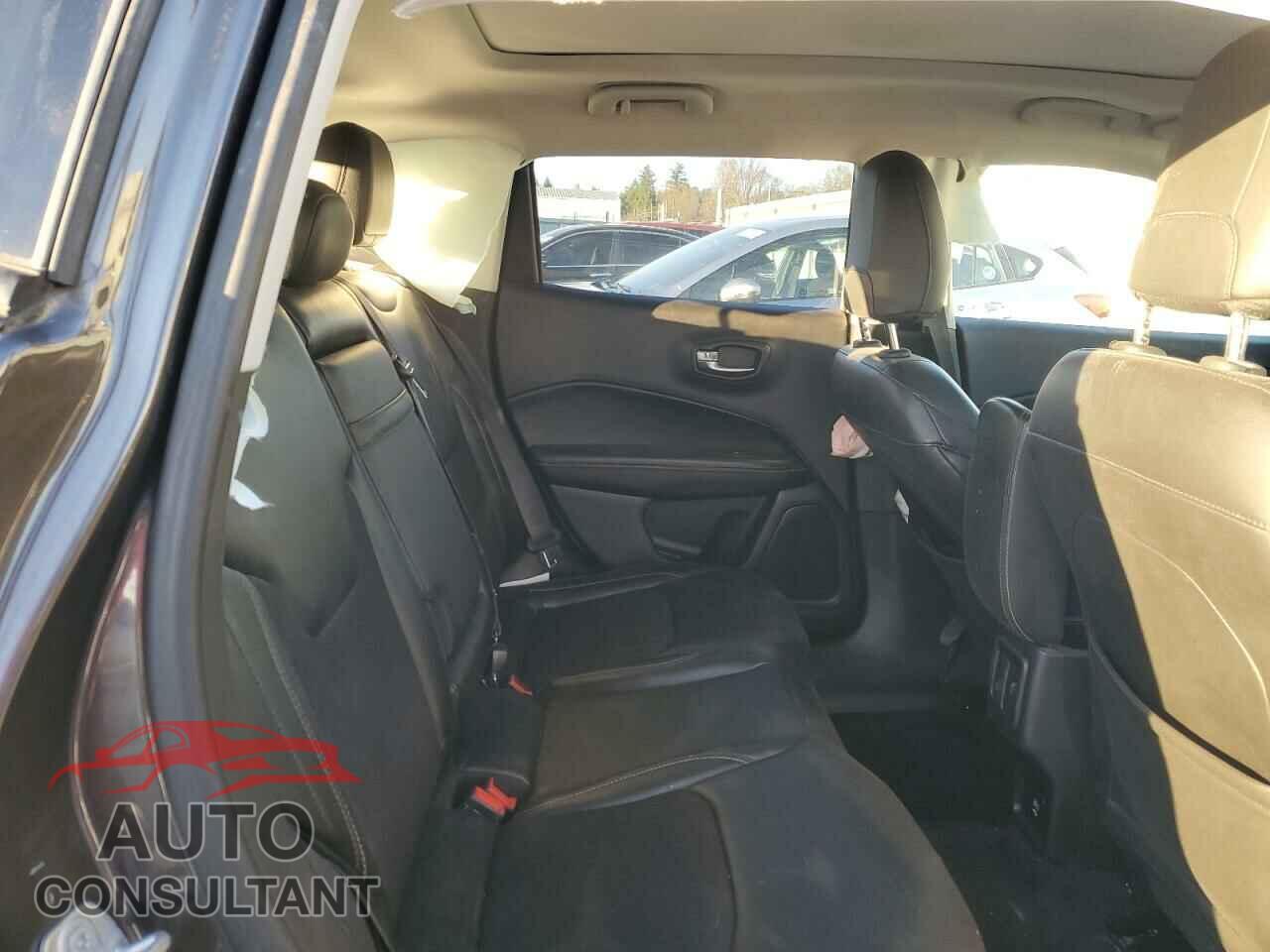 JEEP COMPASS 2018 - 3C4NJDBB7JT366809