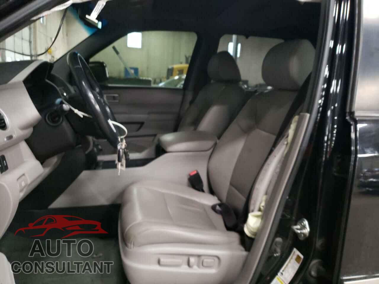 HONDA PILOT 2015 - 5FNYF4H95FB078666