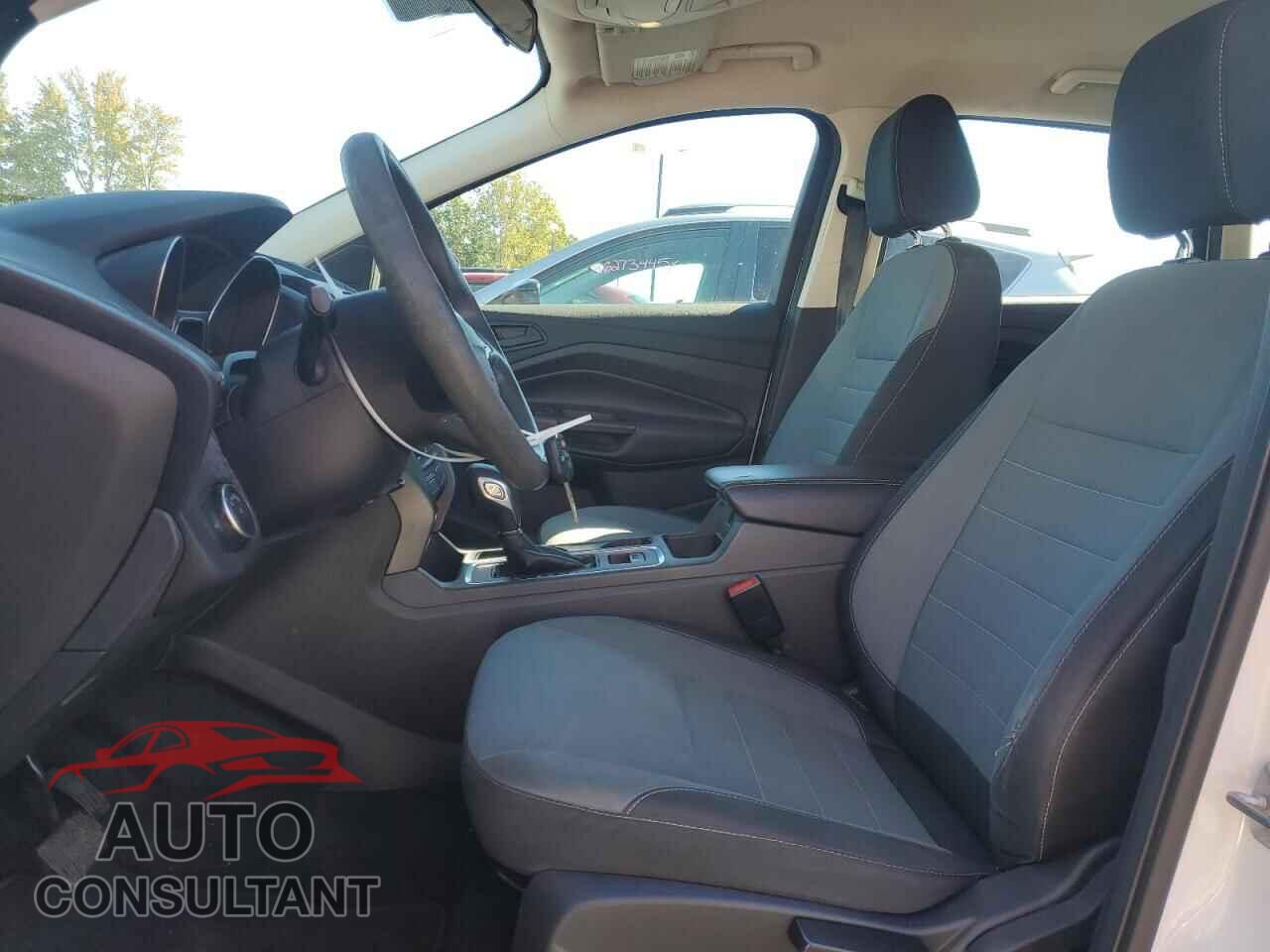 FORD ESCAPE 2017 - 1FMCU0F73HUB84629