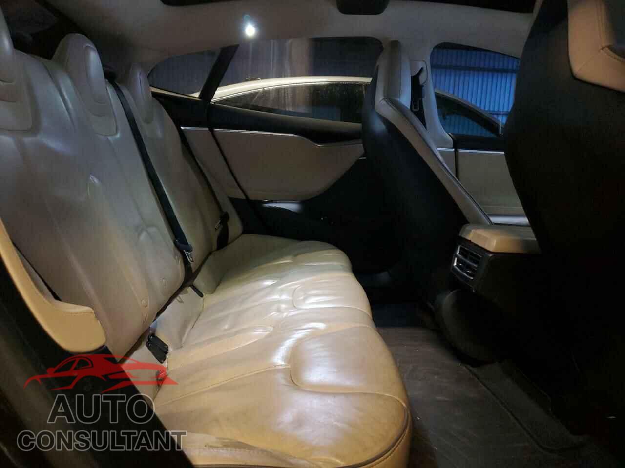 TESLA MODEL S 2013 - 5YJSA1DPXDFP16284