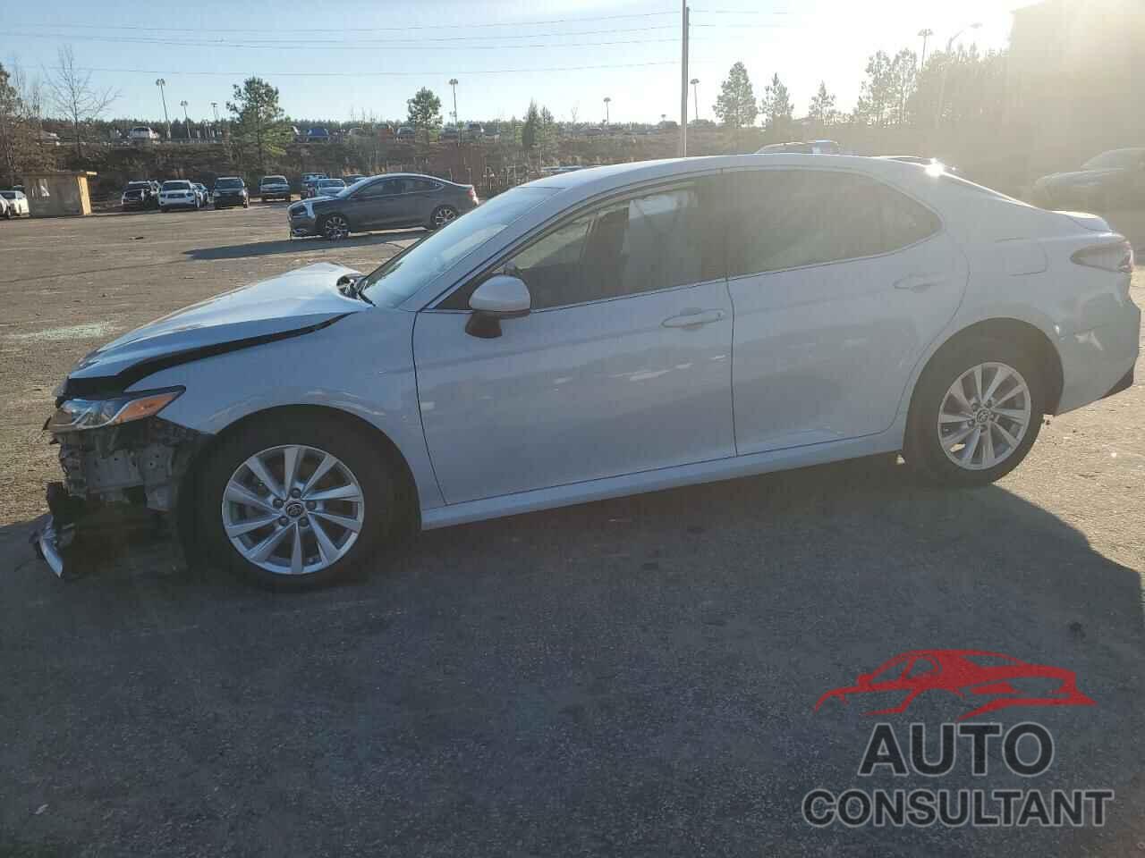 TOYOTA CAMRY 2022 - 4T1C11AK2NU068456