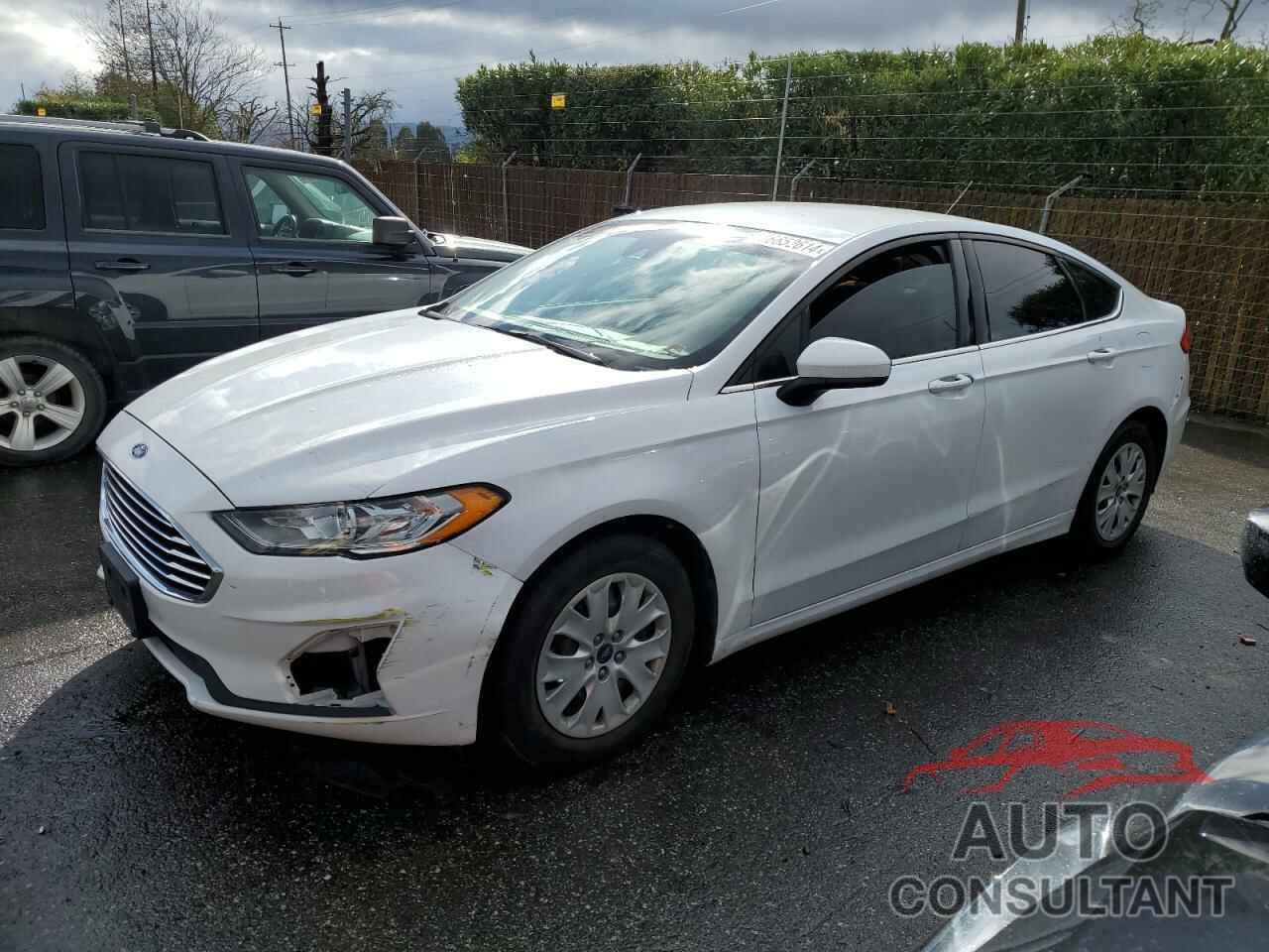 FORD FUSION 2019 - 3FA6P0G70KR233006