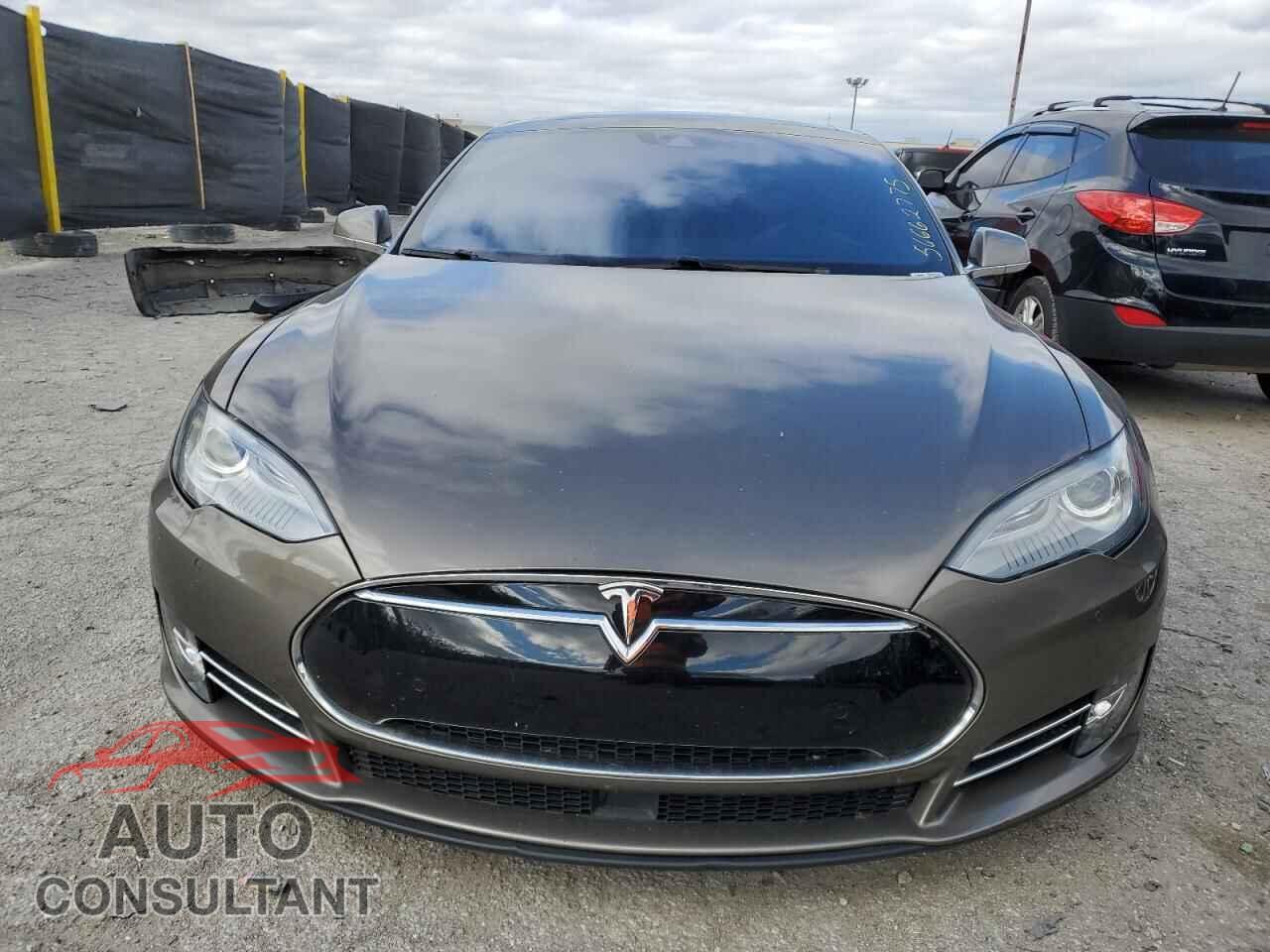 TESLA MODEL S 2015 - 5YJSA1E21FF113021
