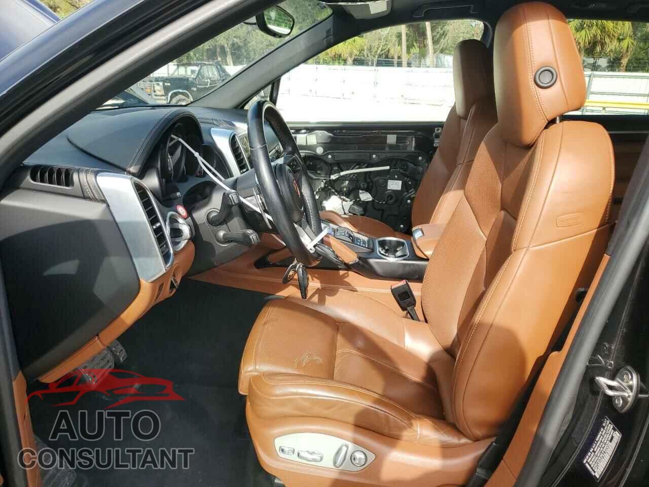 PORSCHE CAYENNE 2017 - WP1AB2A27HLA52096