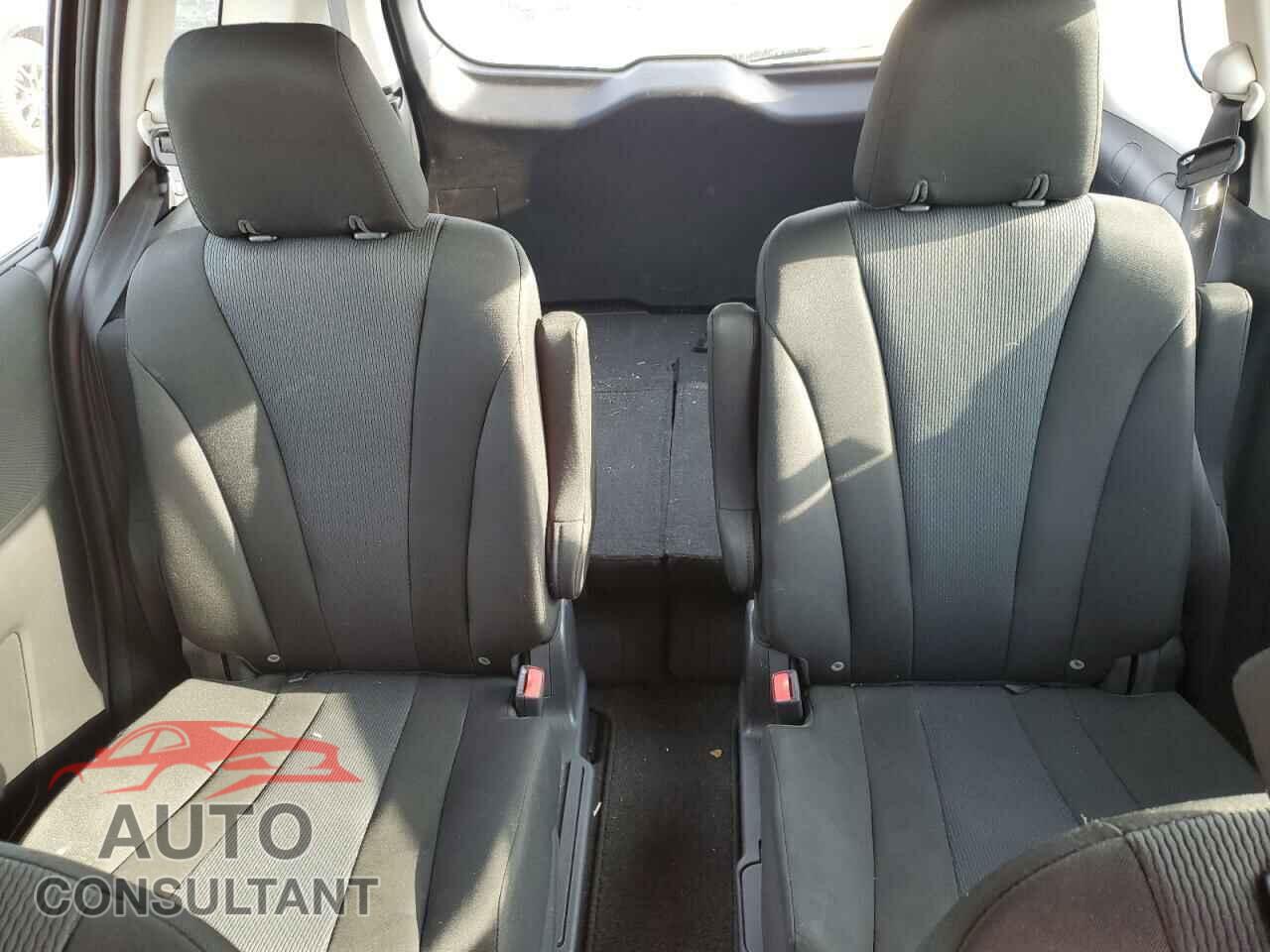 MAZDA 5 2015 - JM1CW2CL6F0188836