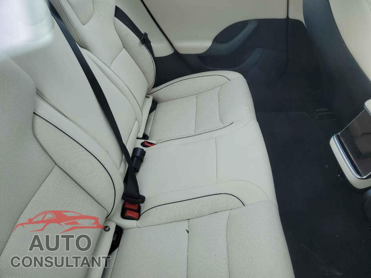 TESLA MODEL S 2023 - 5YJSA1E67PF527540
