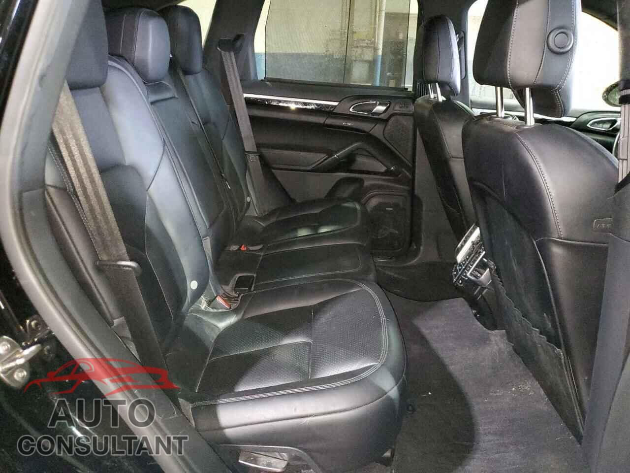 PORSCHE CAYENNE 2016 - WP1AB2A27GLA93956