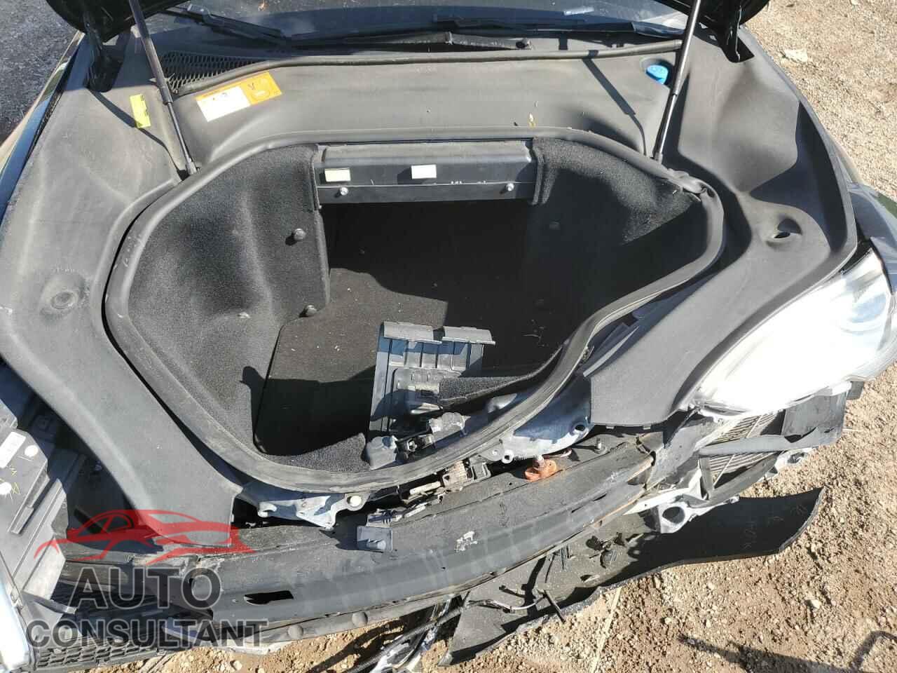 TESLA MODEL S 2013 - 5YJSA1DN0DFP04207