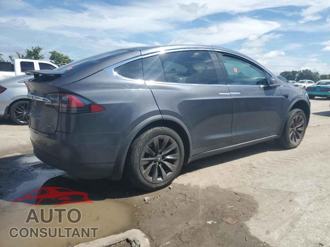 TESLA MODEL X 2017 - 5YJXCBE2XHF059257