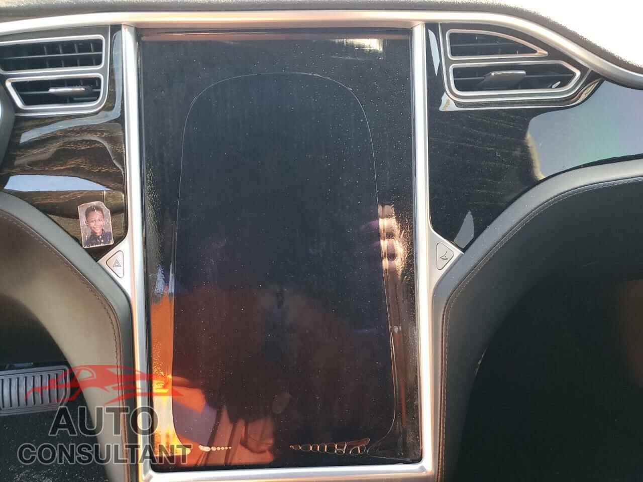 TESLA MODEL S 2016 - 5YJSA1E10GF160162