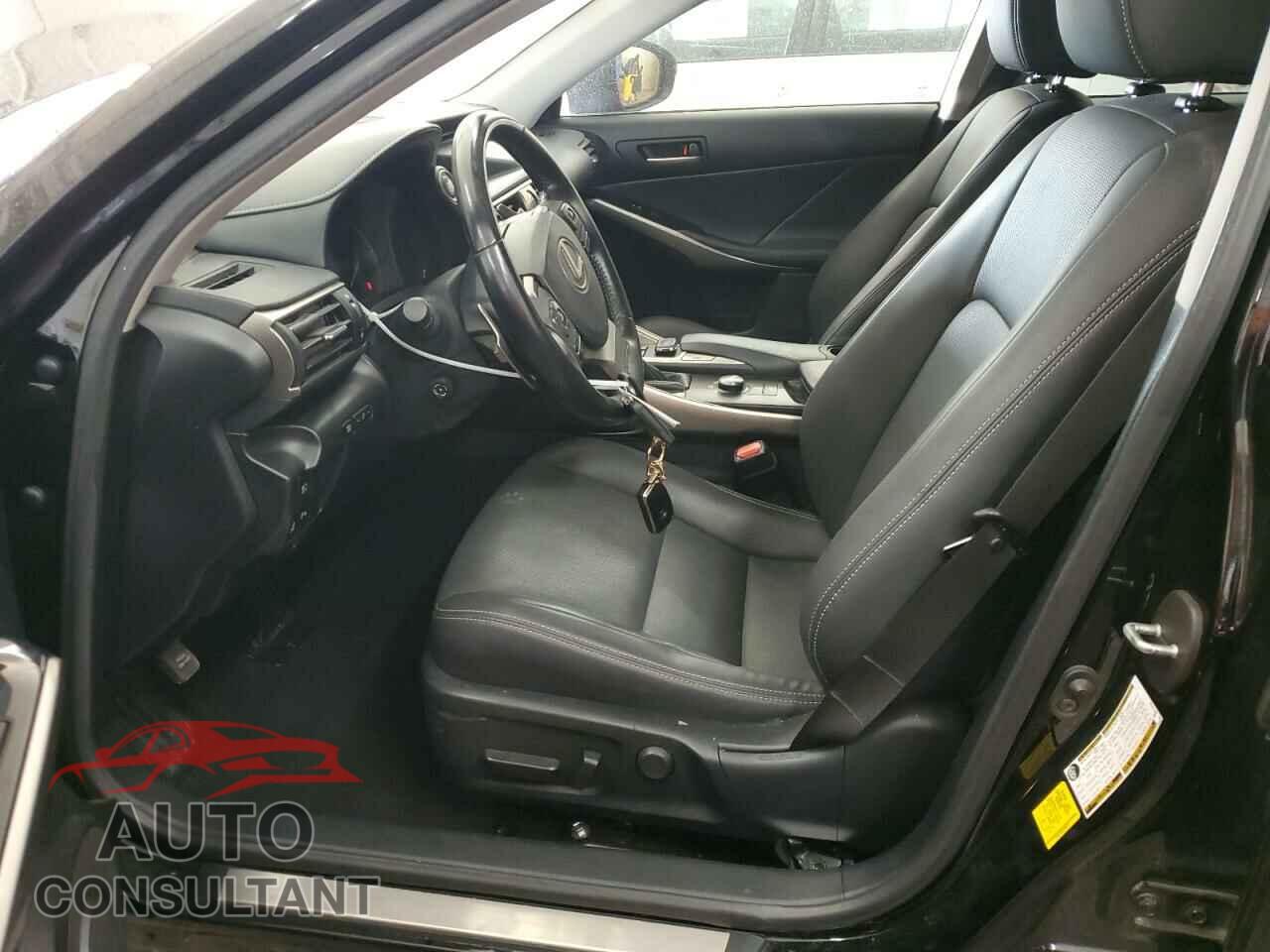 LEXUS IS 2020 - JTHDA1D2XL5107157