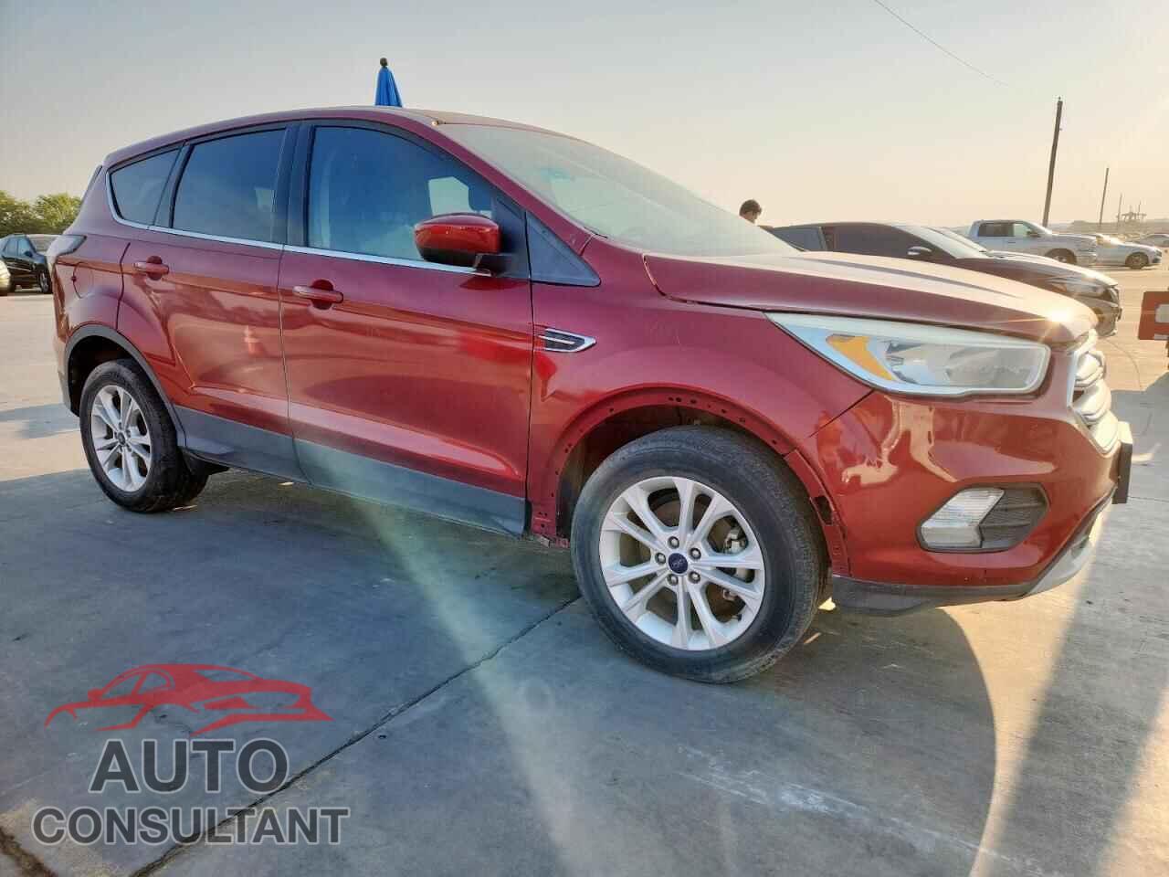 FORD ESCAPE 2017 - 1FMCU0GD7HUA81251