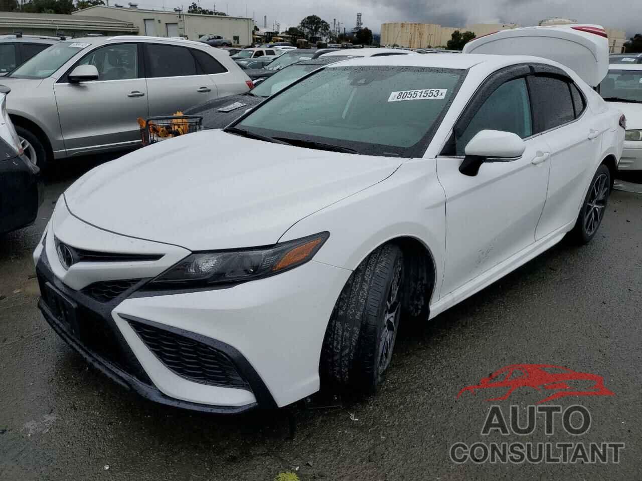 TOYOTA CAMRY 2022 - 4T1G11AK8NU652829