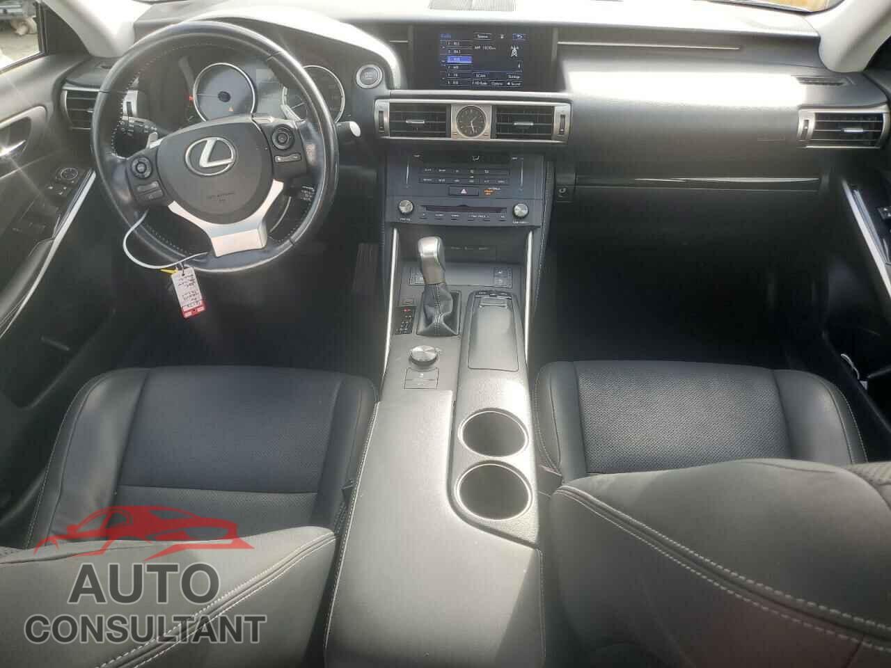 LEXUS IS 2016 - JTHBA1D24G5012073
