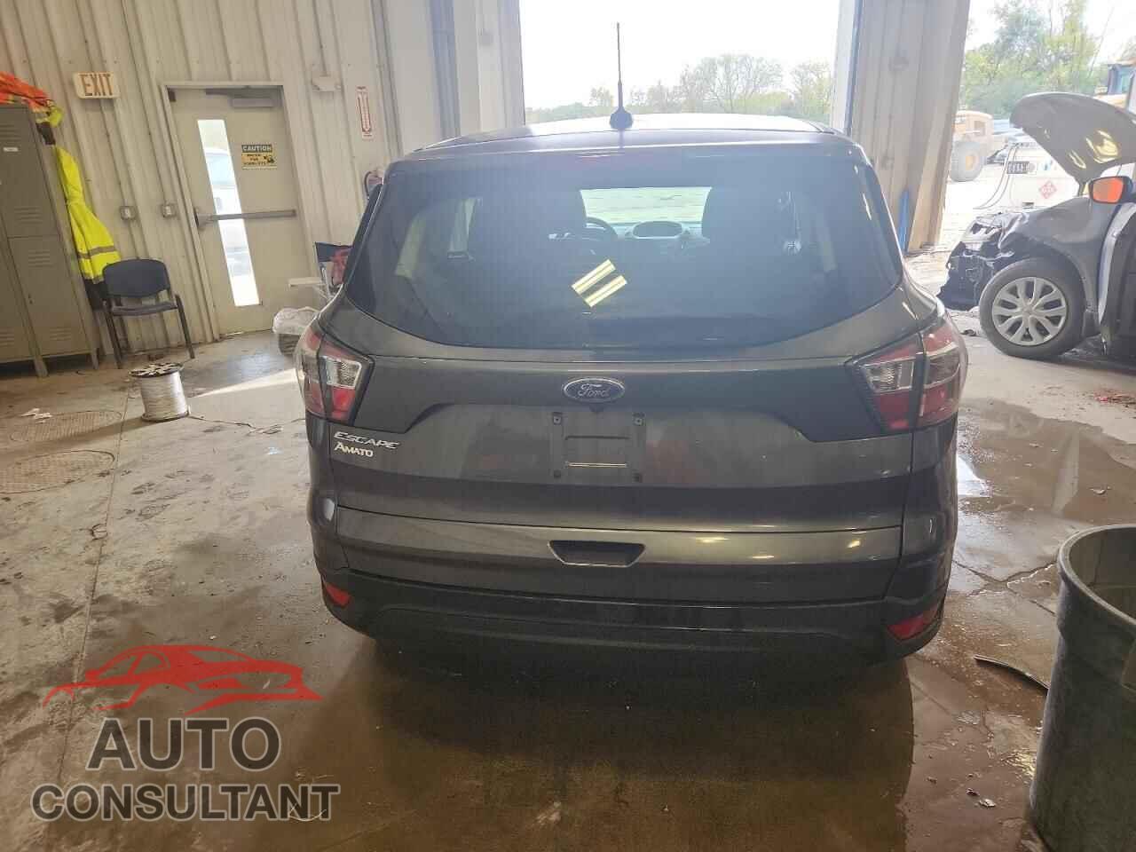 FORD ESCAPE 2017 - 1FMCU0F77HUB13207