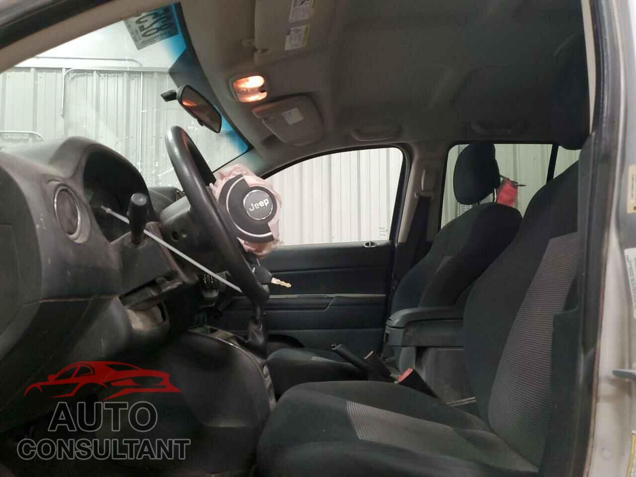 JEEP COMPASS 2011 - 1J4NT1FB0BD245673