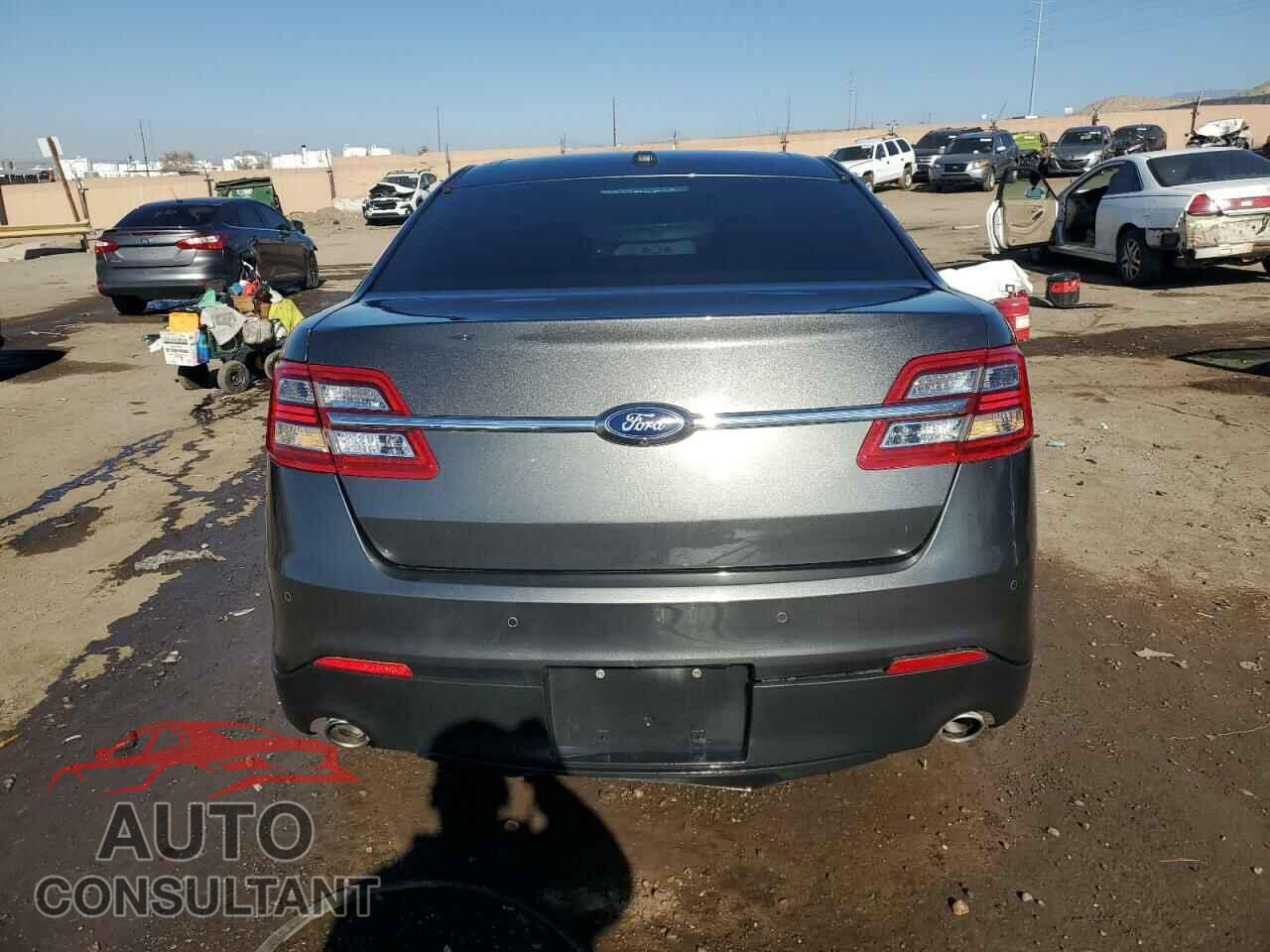 FORD TAURUS 2015 - 1FAHP2E87FG175957