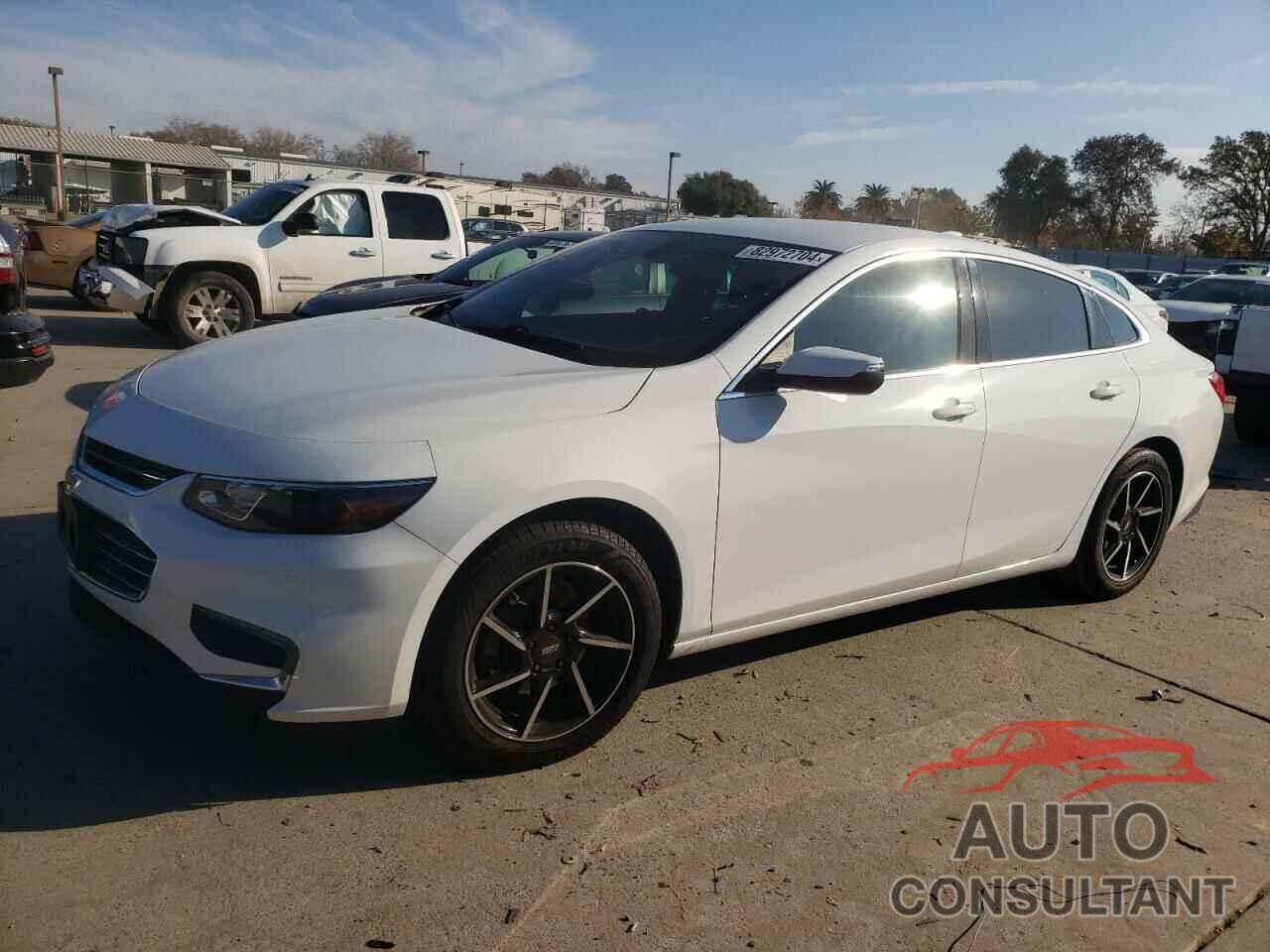 CHEVROLET MALIBU 2017 - 1G1ZE5ST1HF153548