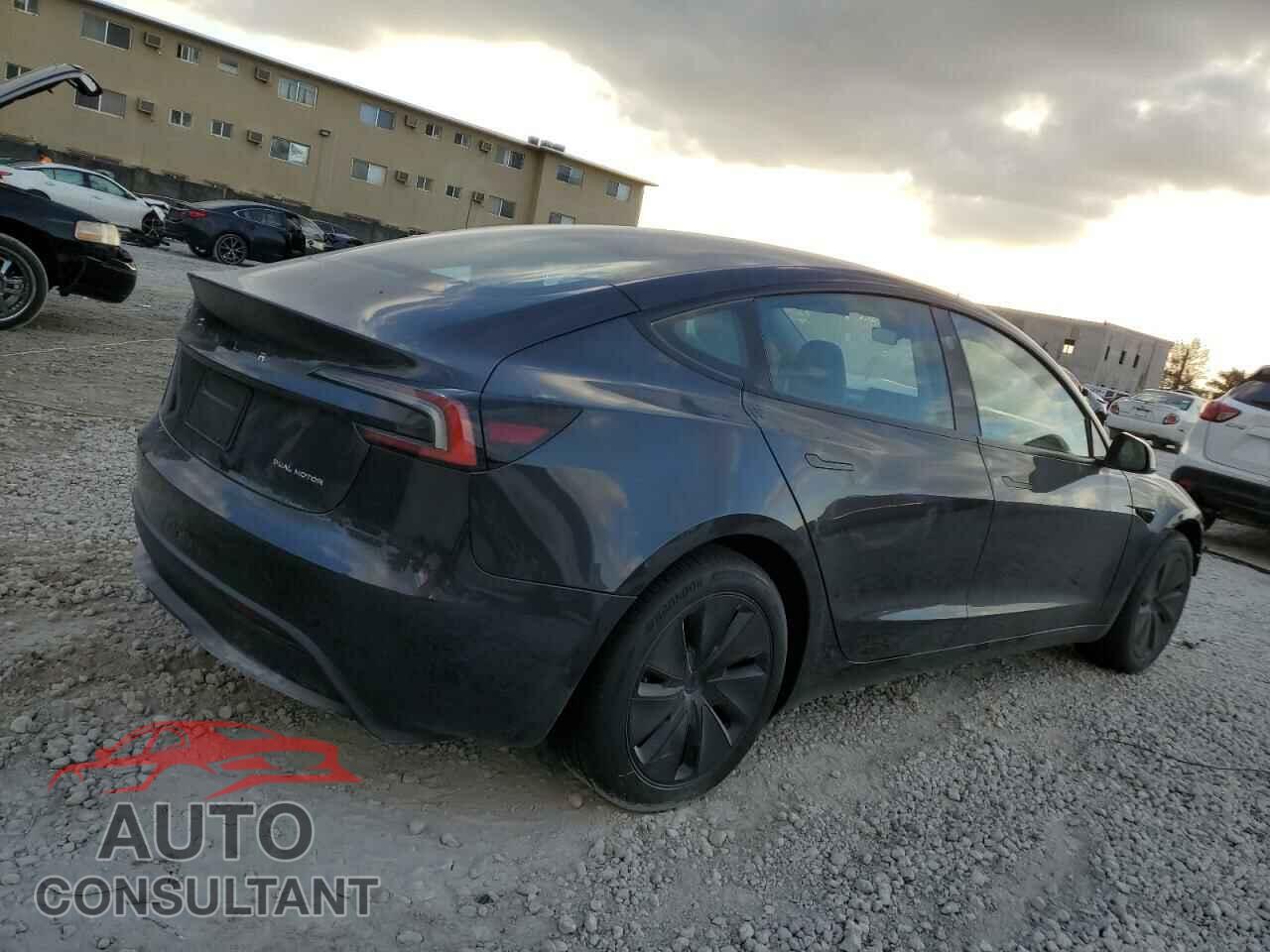 TESLA MODEL 3 2024 - 5YJ3E1EB5RF849666