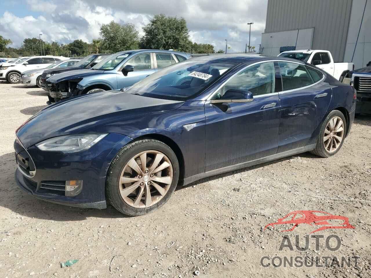 TESLA MODEL S 2014 - 5YJSA1H11EFP51996