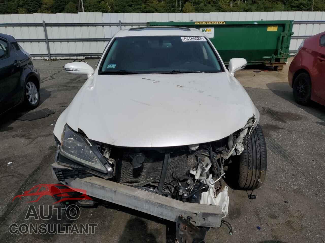 LEXUS IS 2011 - JTHCF5C29B2035194