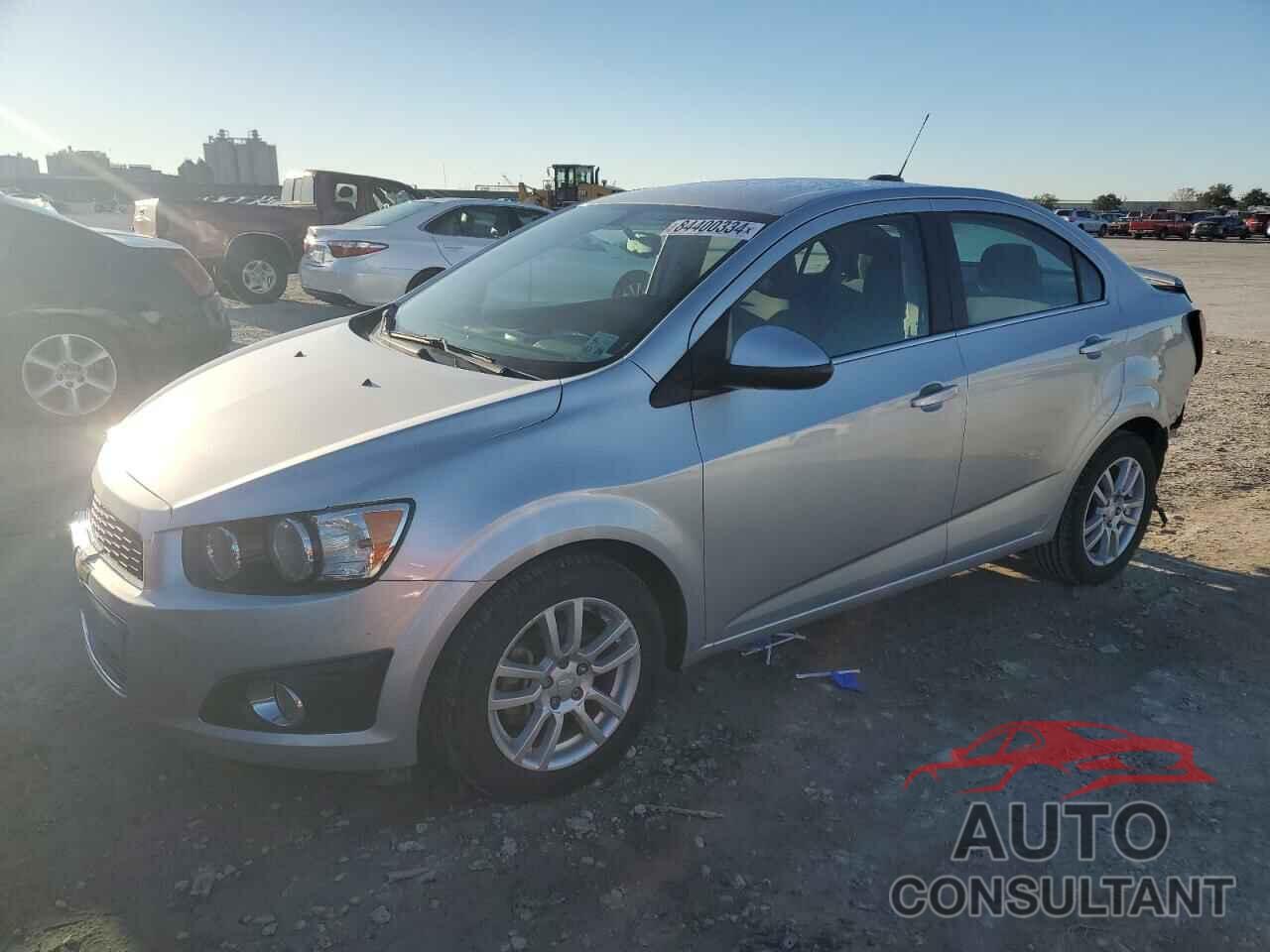 CHEVROLET SONIC 2015 - 1G1JC5SHXF4129241