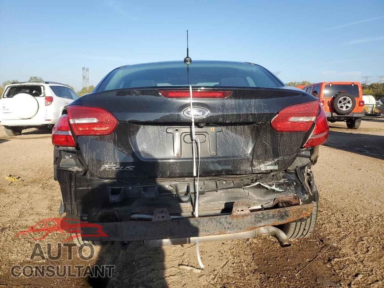 FORD FOCUS 2017 - 1FADP3FE0HL284361