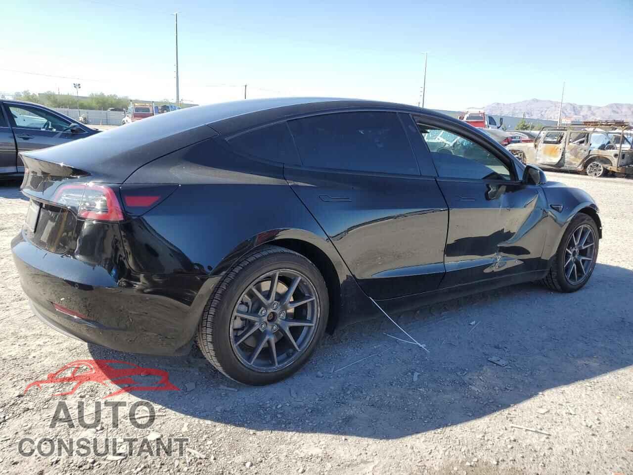 TESLA MODEL 3 2022 - 5YJ3E1EA8NF285772