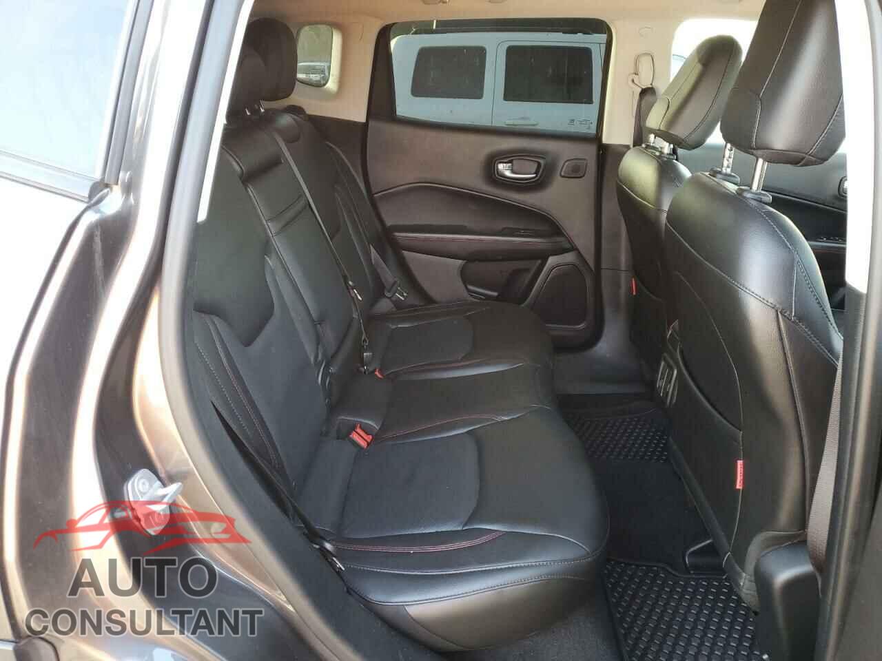 JEEP COMPASS 2018 - 3C4NJDDB9JT270077