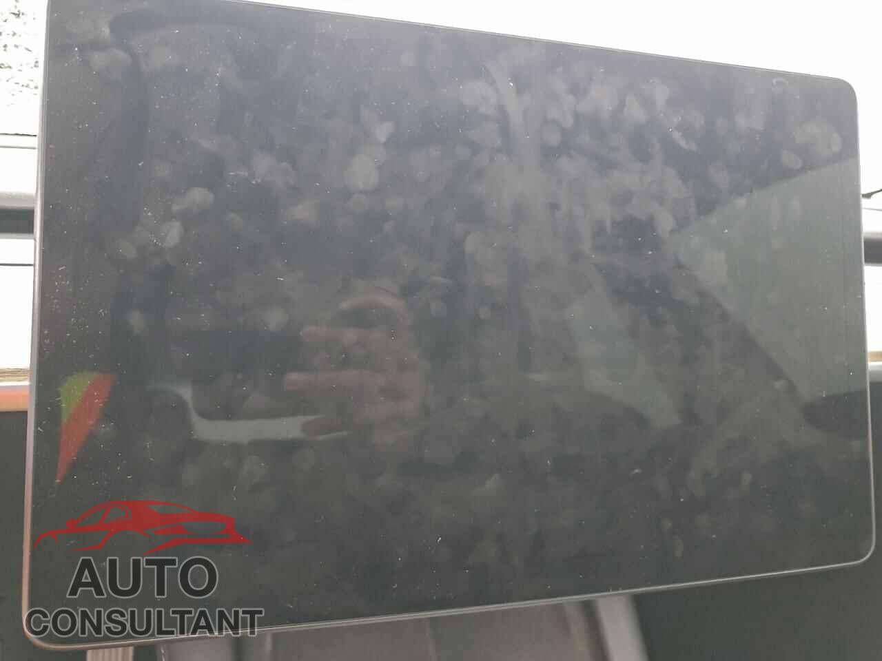TESLA MODEL 3 2023 - 5YJ3E1EA3PF420207