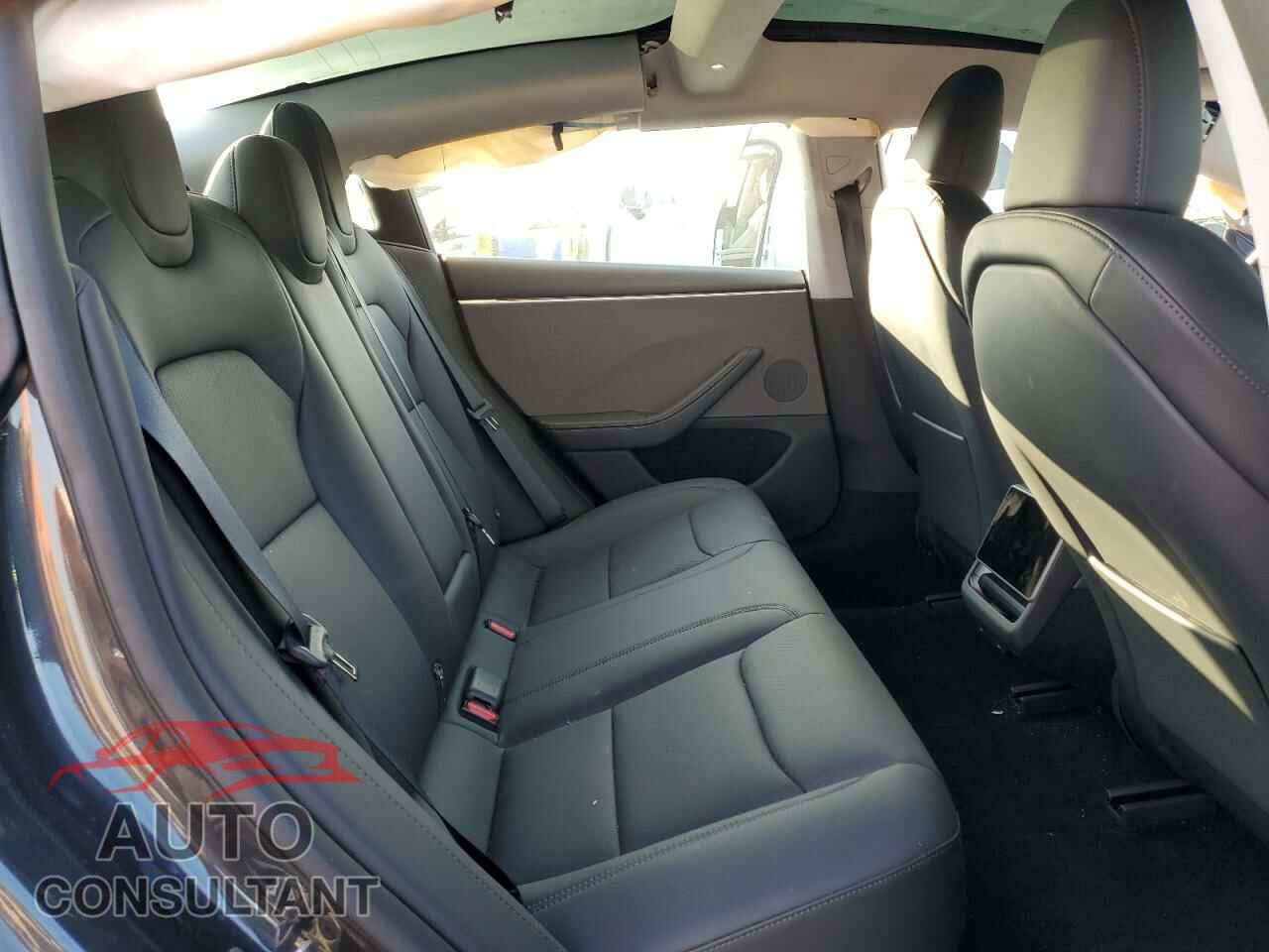 TESLA MODEL 3 2024 - 5YJ3E1EA9RF728680