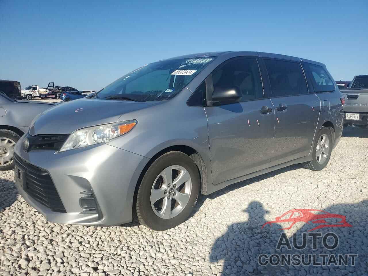 TOYOTA SIENNA 2018 - 5TDZZ3DC4JS925902