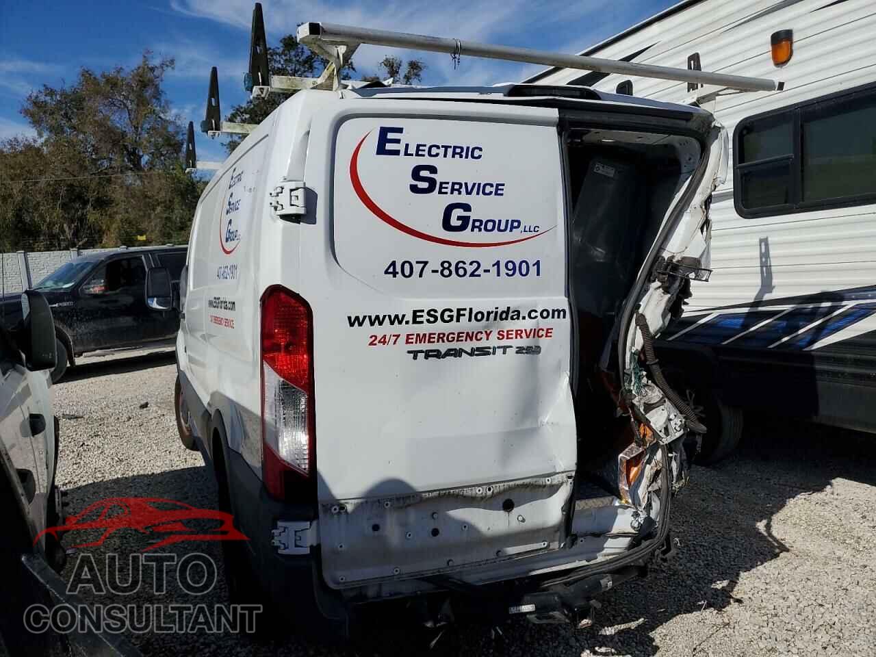 FORD TRANSIT 2018 - 1FTYR1YM5JKB13583