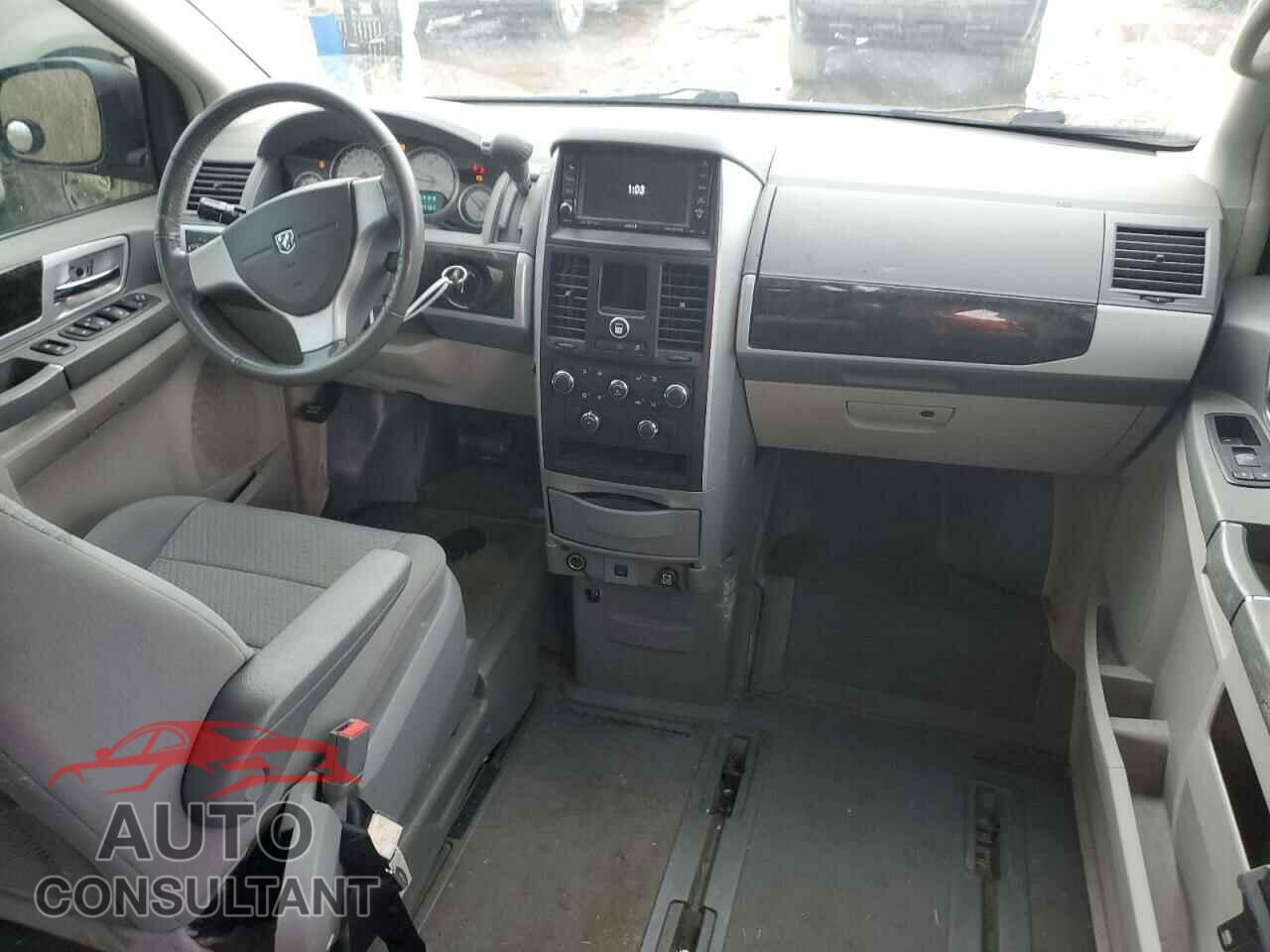 DODGE CARAVAN 2010 - 2D4RN6DX8AR390889