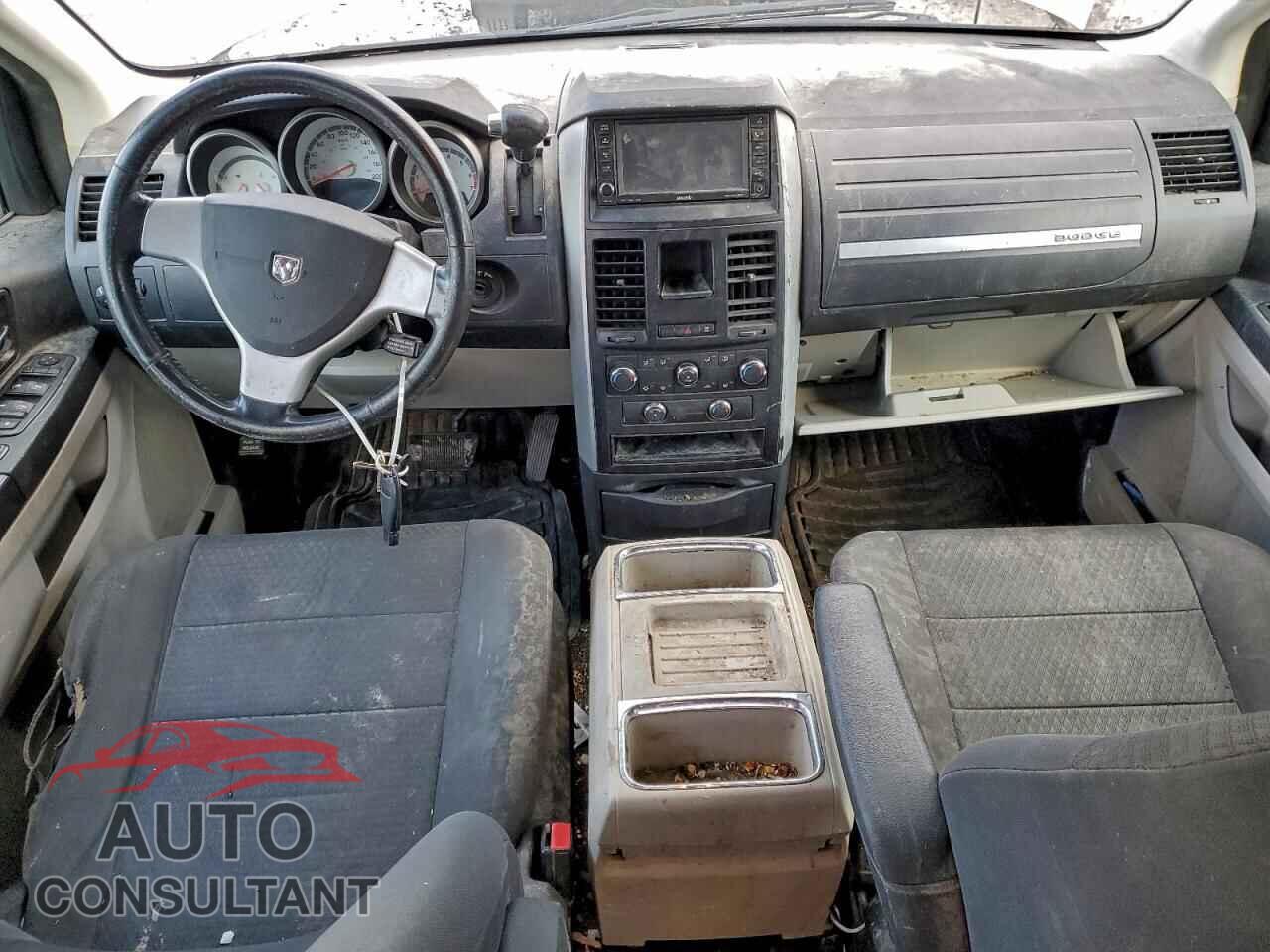 DODGE CARAVAN 2010 - 2D4RN4DE2AR275496